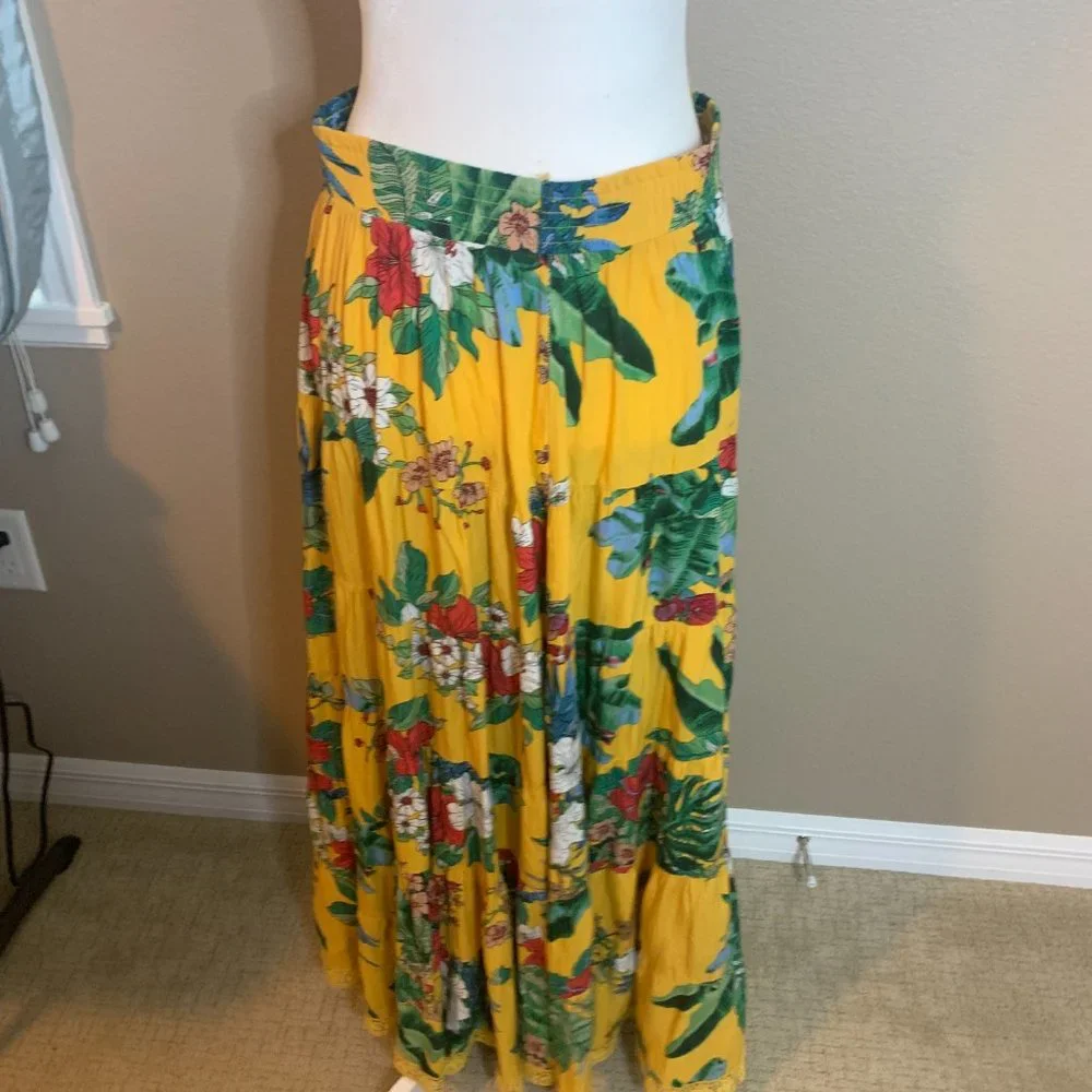 Colorful Solitaire Maxi Skirt with Lace Detail - Picture 2 of 6